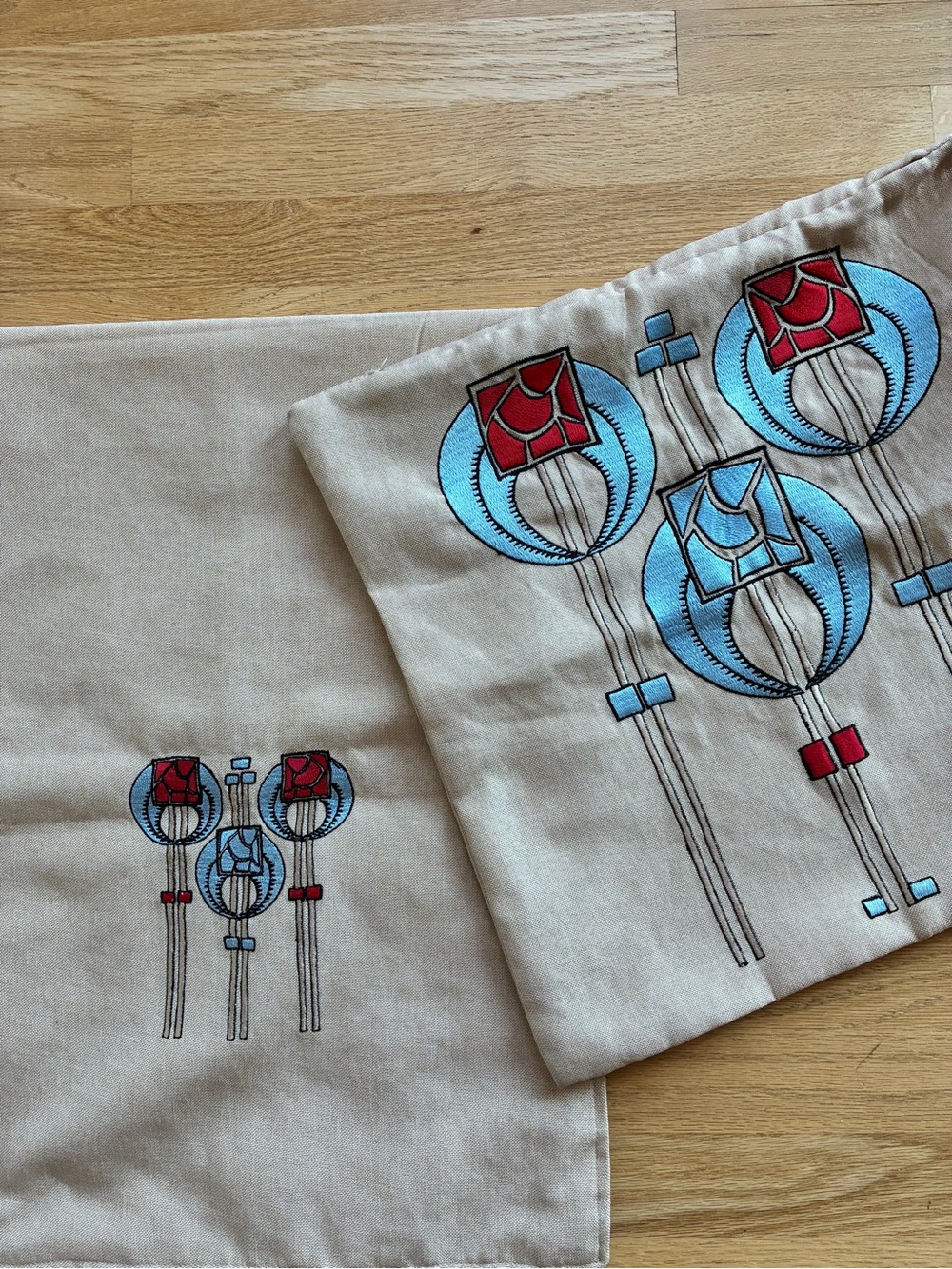 Arts & Crafts Mission Style Embroidered Table Runner & Pillow Case Set